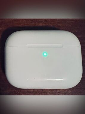 AirPods Pro 3rd Generation (Charging Case Only)